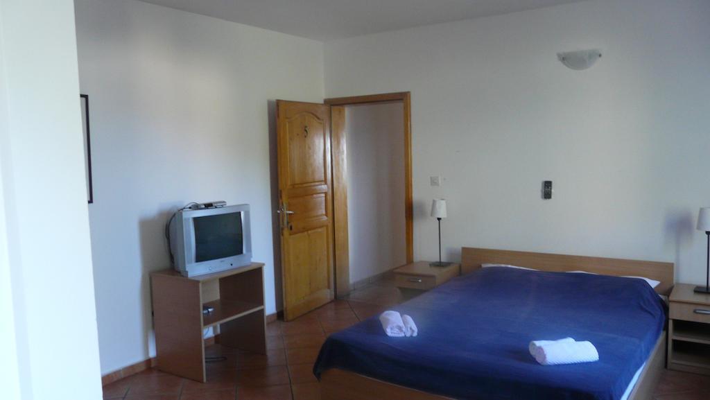 Guest House Zivkovic Sveti Stefan Bilik gambar